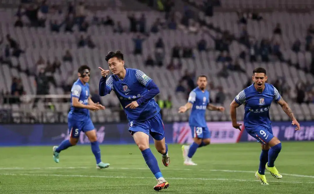 img, 场的申花队