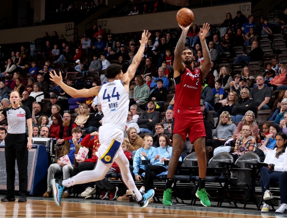 季出现在C 季出现在C