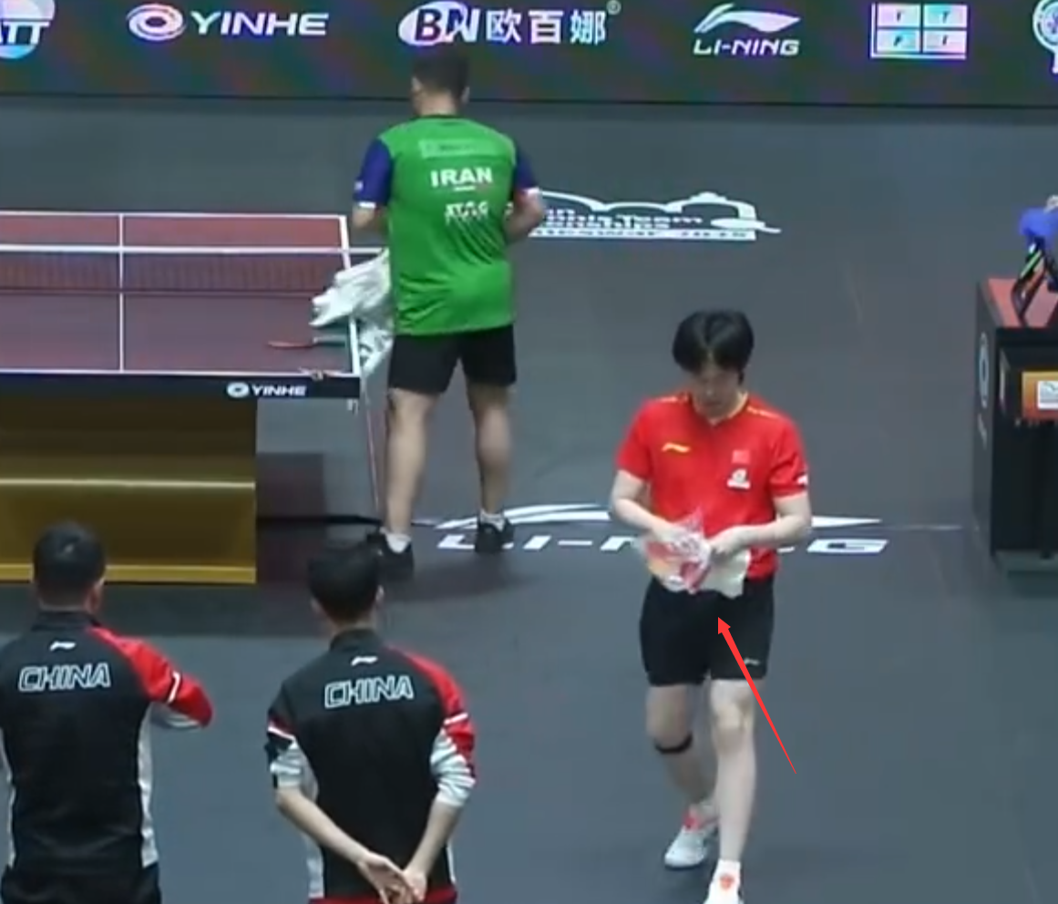 楚钦签名, 么他是世界